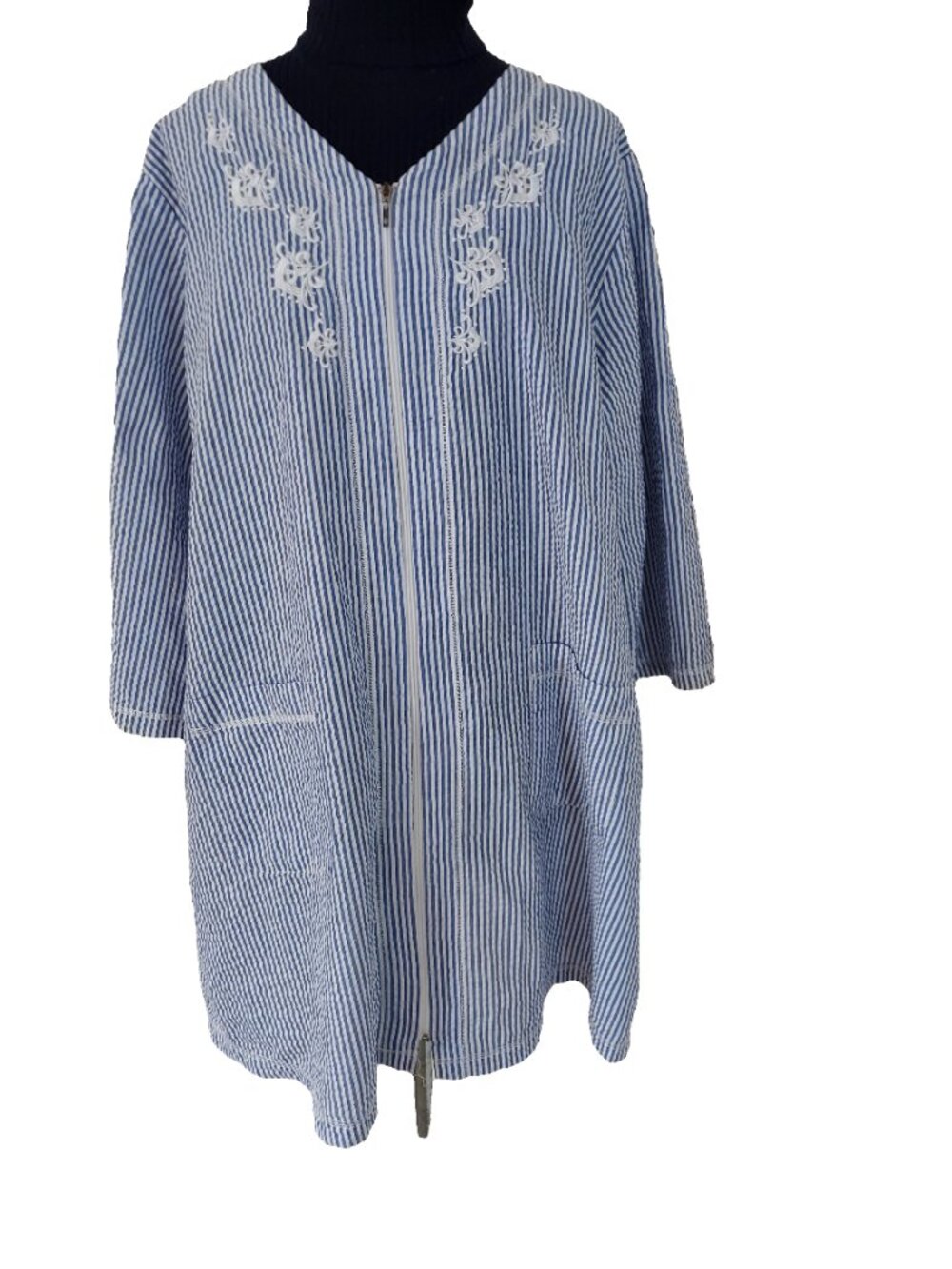Miss Elaine Vintage Zippered Nightgown Embroidery decorated SZ L Cotton Mix